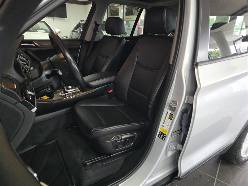 Used 2017 BMW X3 xDrive28i image 9