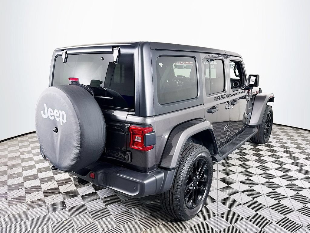 Used 2021 Jeep Wrangler Unlimited Sahara w/ Cold Weather Group AWD/4WD image 7