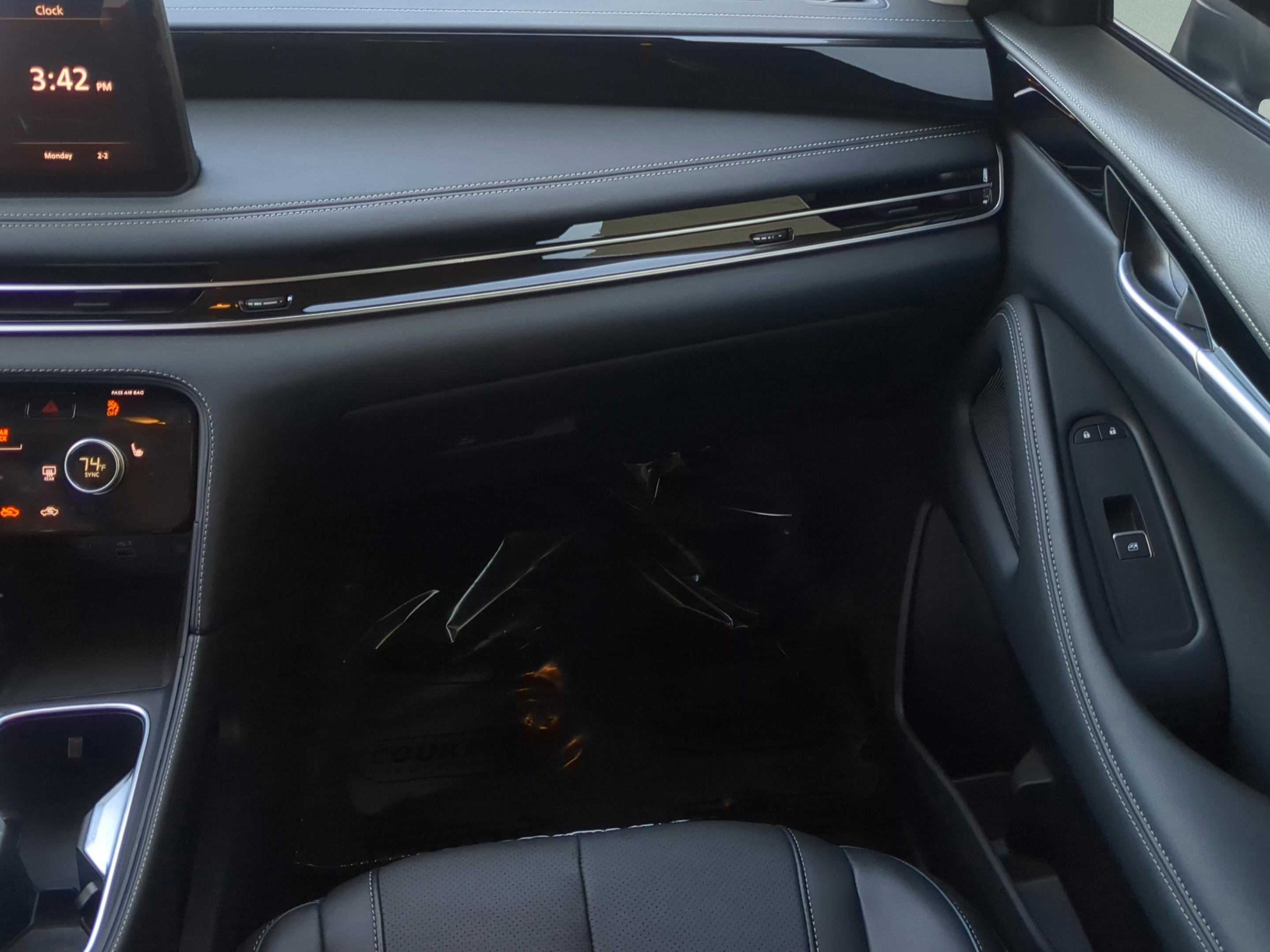 Used 2025 INFINITI QX60 Pure w/ Cargo Package image 12