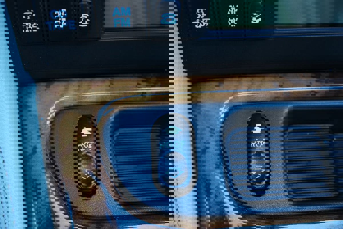 Used 2000 Jaguar XK8 Convertible image 27