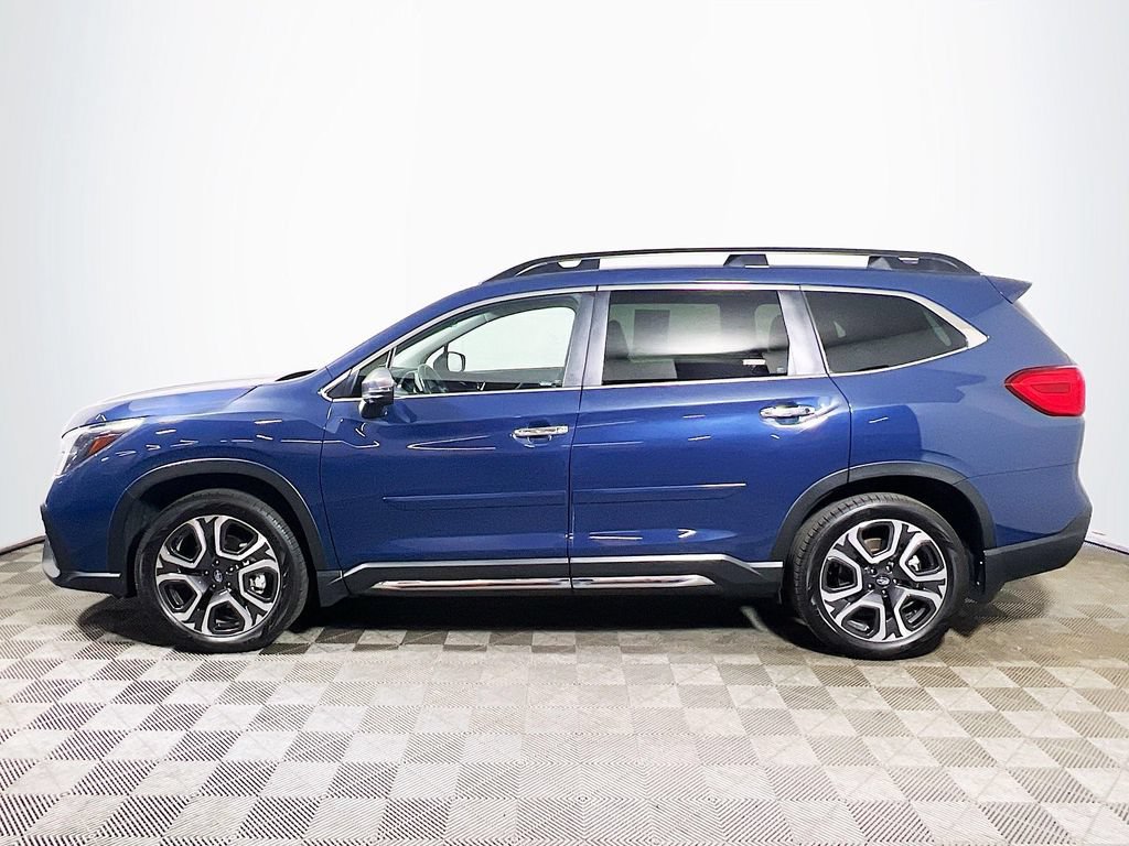 Used 2023 Subaru Ascent Touring AWD/4WD image 4