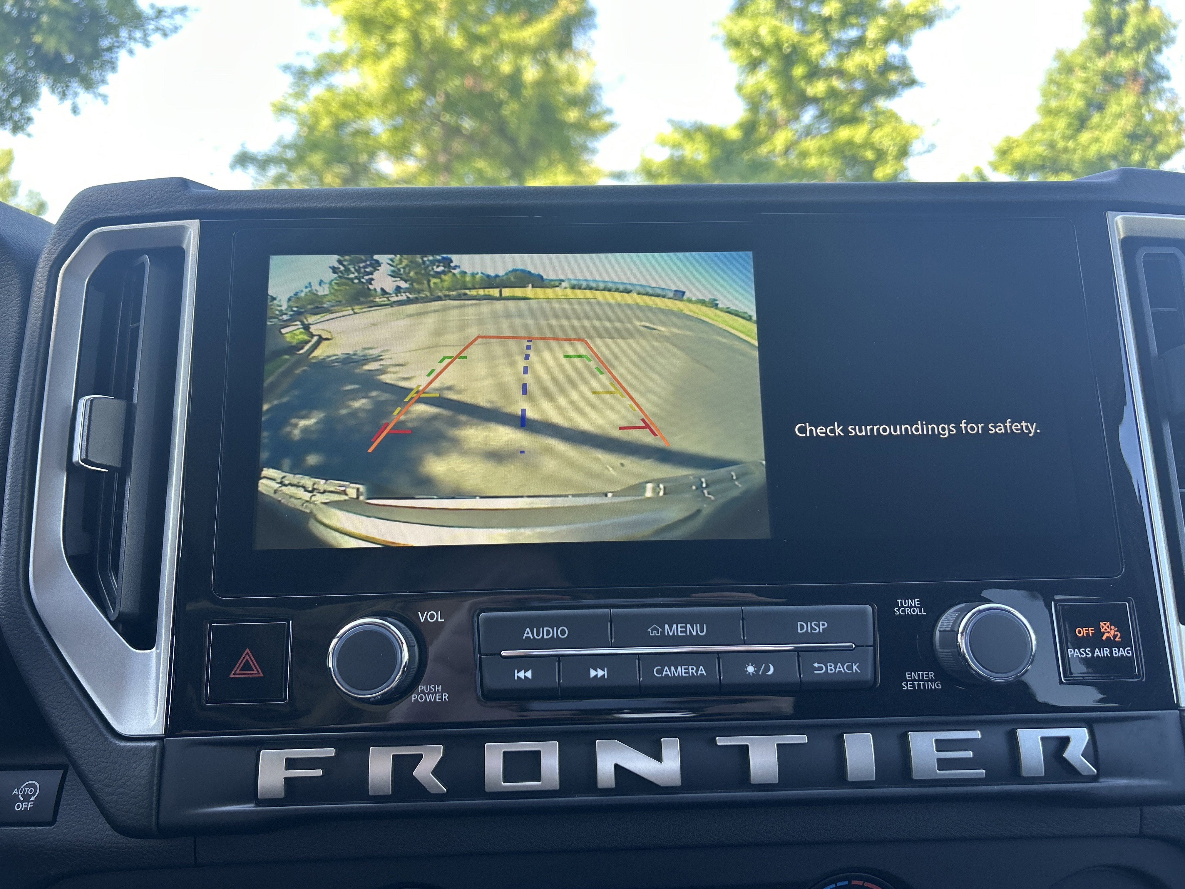 Used 2025 Nissan Frontier SV RWD image 15