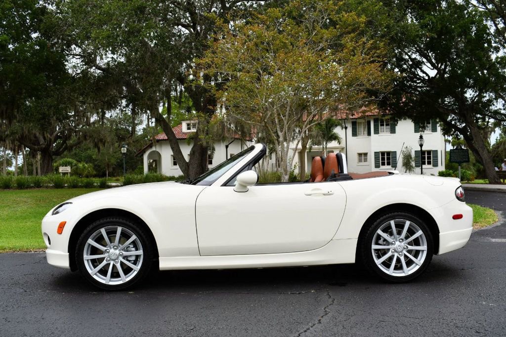 Used 2007 MAZDA MX-5 Miata Grand Touring w/ Premium Pkg image 25