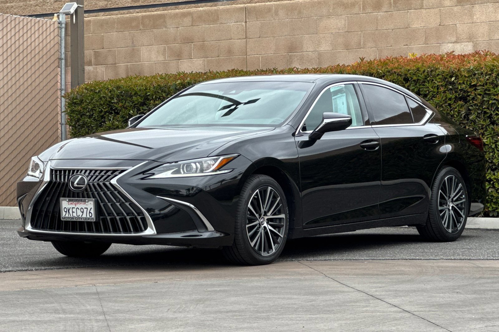 Certified 2024 Lexus ES 350 w/ Premium Package FWD image 8