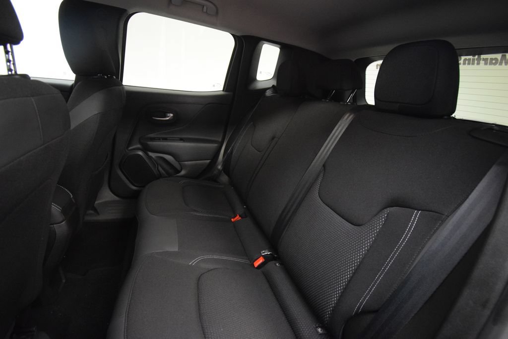 Used 2023 Jeep Renegade Latitude w/ Premium Group AWD/4WD image 23