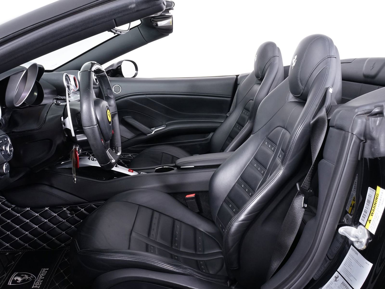 Used 2016 Ferrari California T image 4