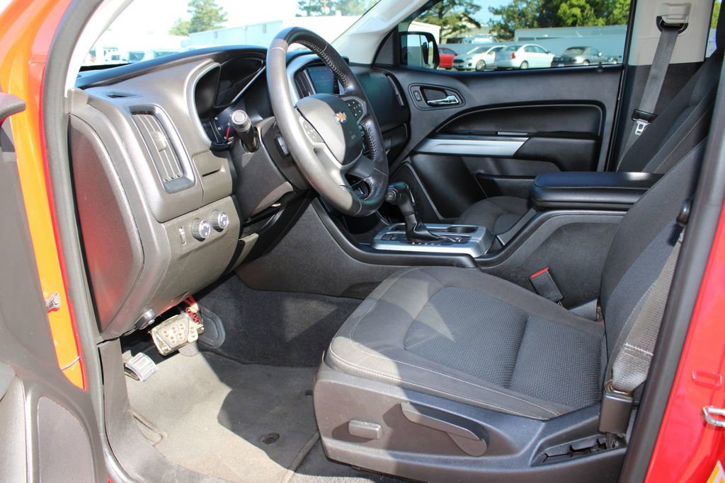 Used 2019 Chevrolet Colorado LT image 12
