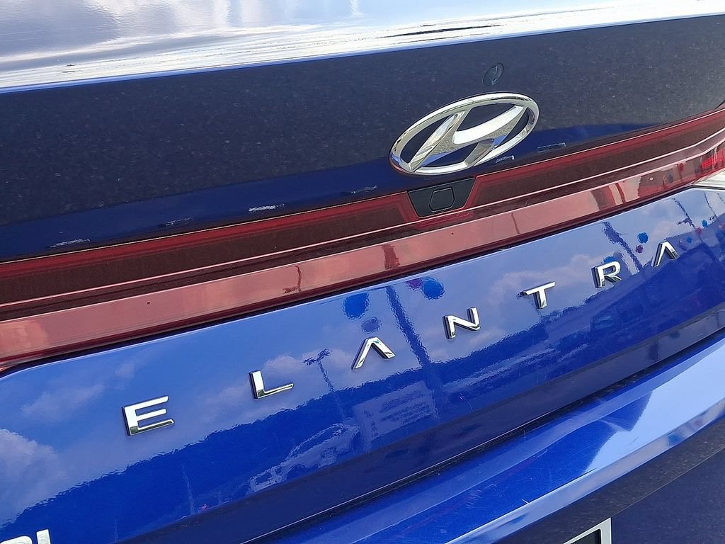 Used 2023 Hyundai Elantra SEL FWD image 30