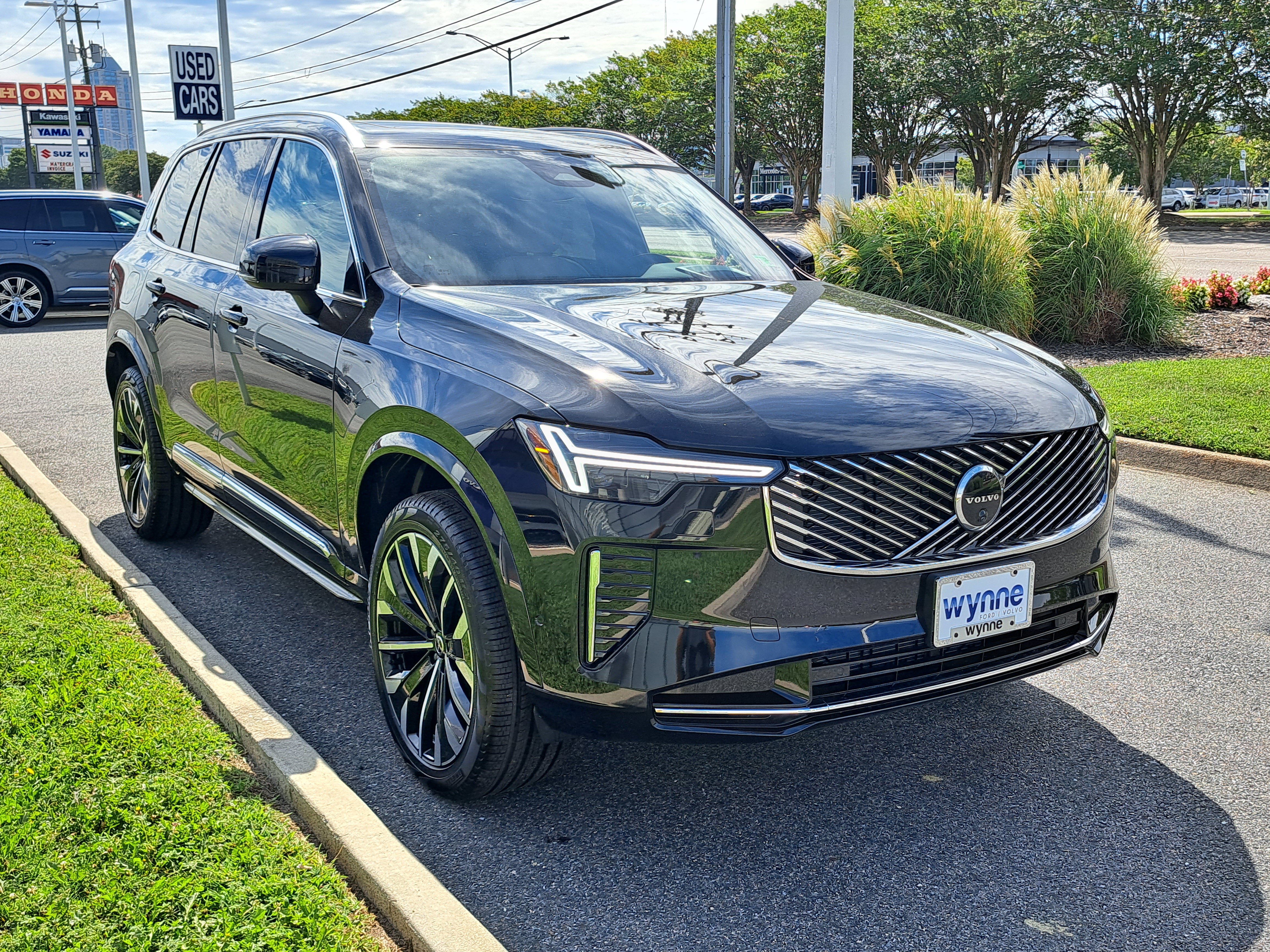 New 2026 Volvo XC90 B6 Ultra w/ Protection Package Premier AWD/4WD image 2