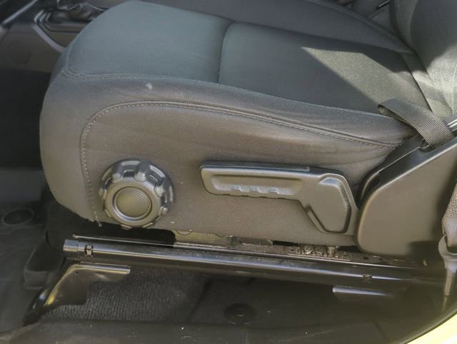 Used 2023 Jeep Wrangler Sport S image 16