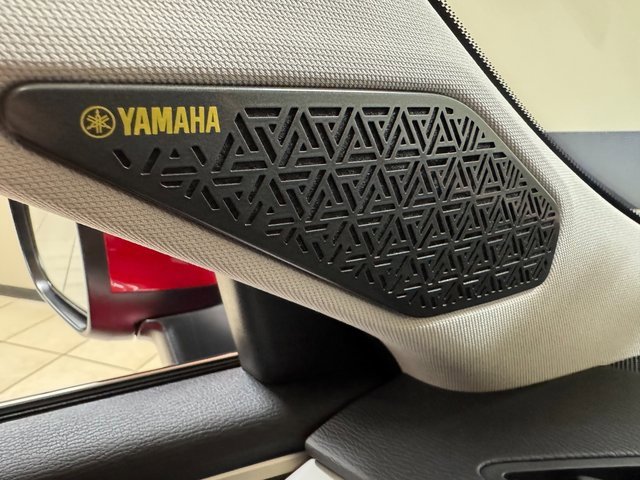 New 2025 Mitsubishi Outlander SE image 13