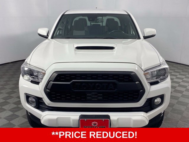 Used 2020 Toyota Tacoma TRD Sport AWD/4WD image 2