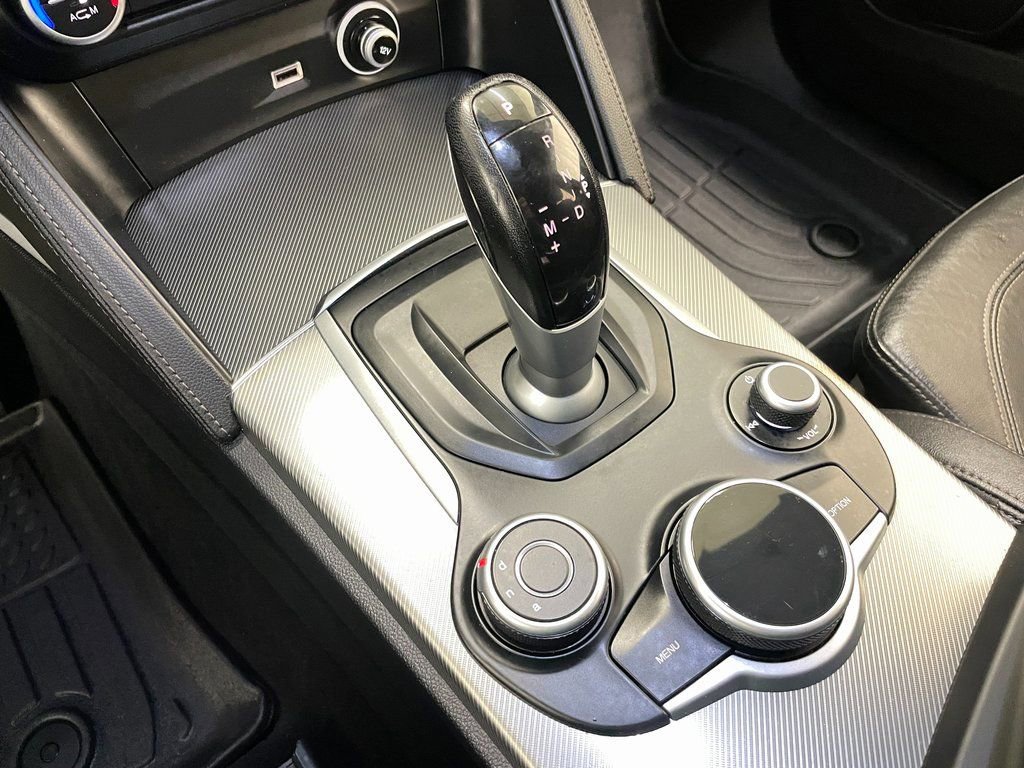 Used 2018 Alfa Romeo Stelvio Ti Sport image 32