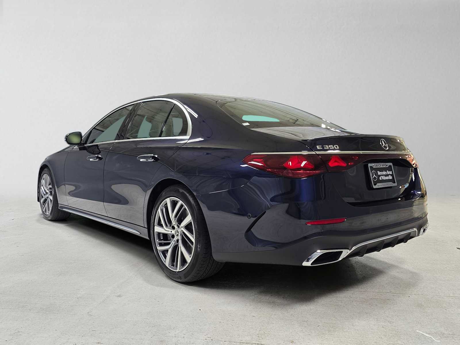 New 2027 Mercedes-Benz E 350 4MATIC Sedan image 5