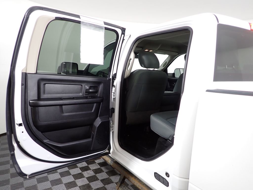 Used 2017 RAM 2500 Tradesman w/ Chrome Appearance Group image 38