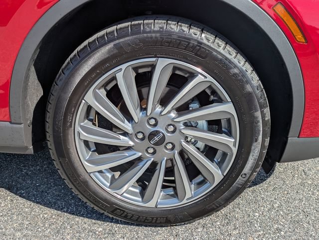 Certified 2025 Lincoln Corsair Reserve FWD image 11