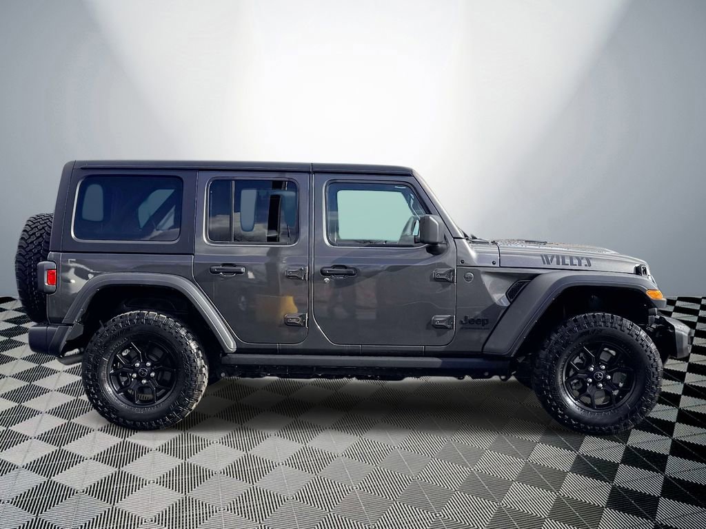 Used 2025 Jeep Wrangler Willys AWD/4WD image 6