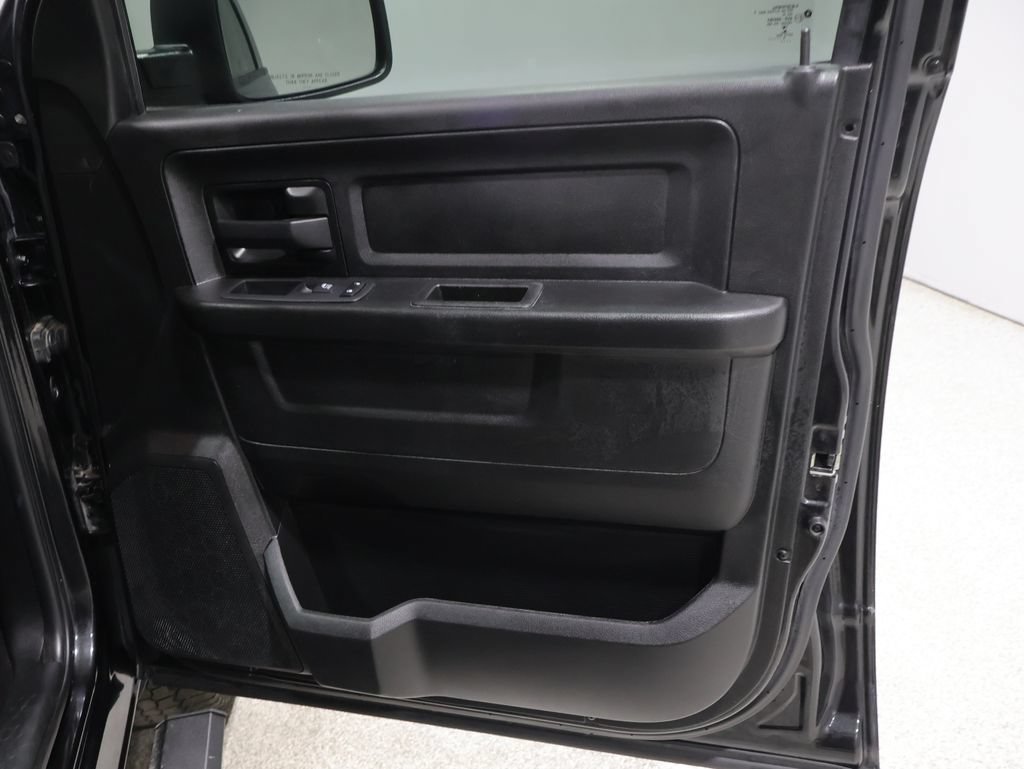 Used 2019 RAM 1500 Express w/ Express Value Package AWD/4WD image 23