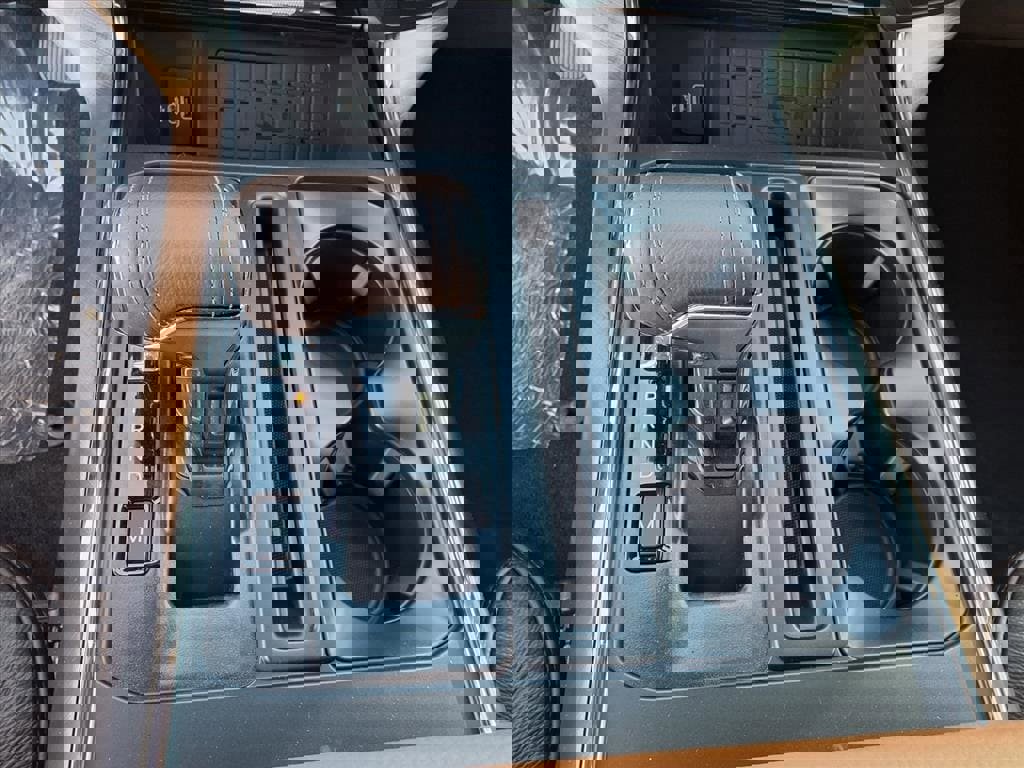 New 2025 Ford F150 King Ranch w/ FX4 Off-Road Package image 16