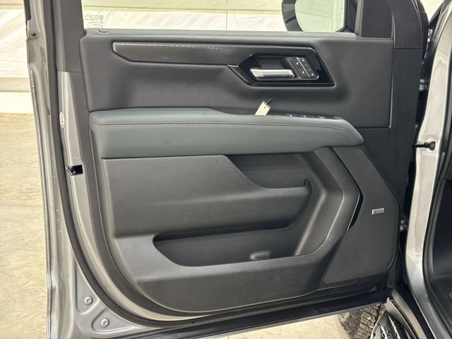 New 2026 GMC Yukon XL AT4 w/ LPO, Floor Liner Package AWD/4WD image 22