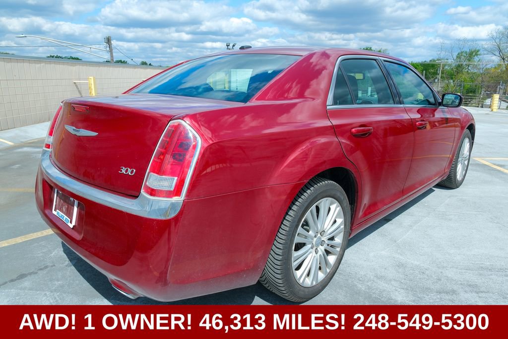 Used 2014 Chrysler 300 AWD w/ Driver Convenience Group image 3