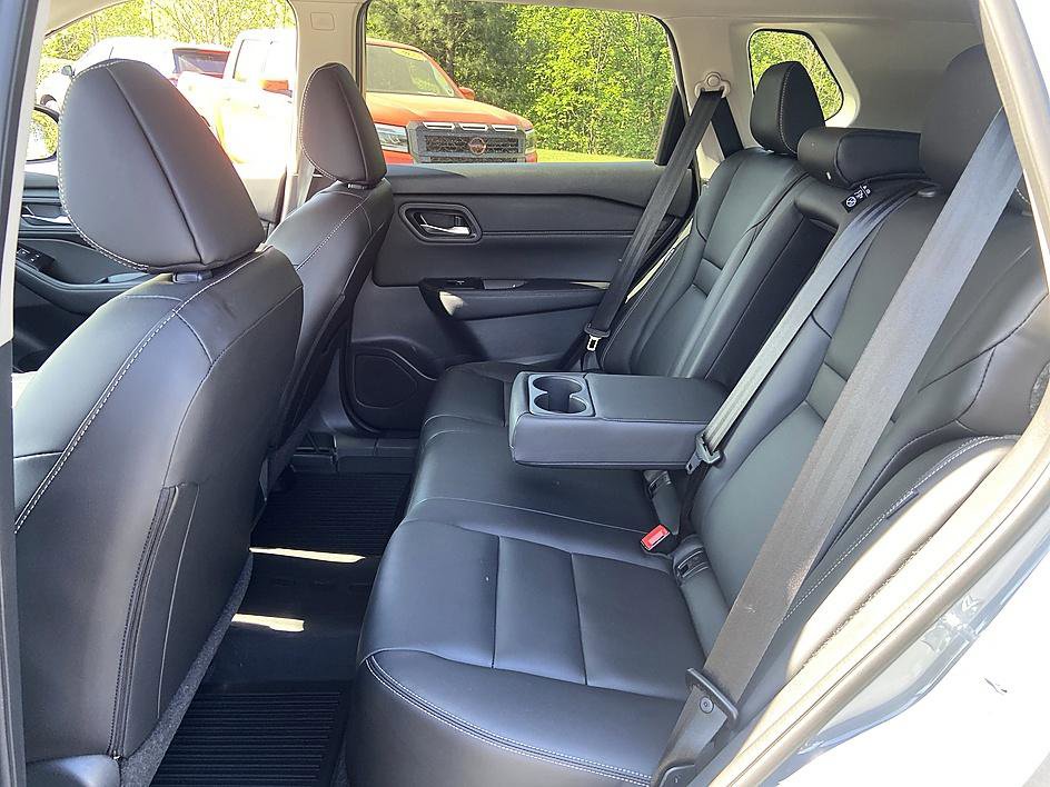 Certified 2024 Nissan Rogue SL image 12