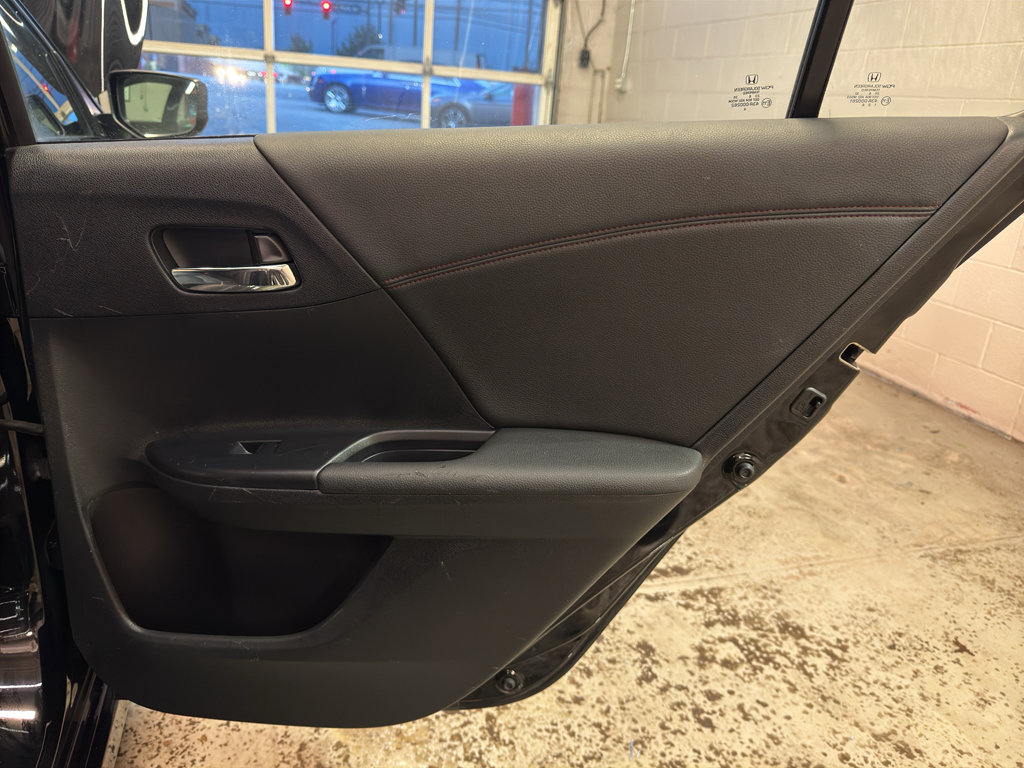 Used 2017 Honda Accord Sport Special Edition image 24