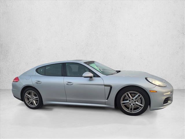 Used 2015 Porsche Panamera image 4