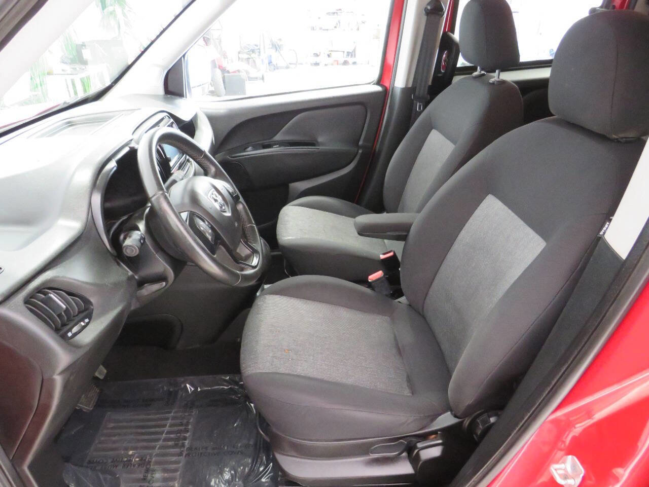 Used 2016 RAM ProMaster City Tradesman SLT image 17