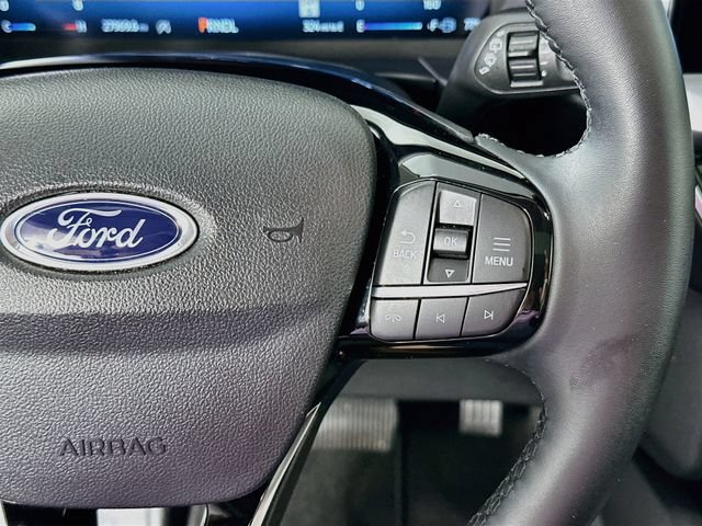 Used 2025 Ford Escape Platinum AWD/4WD image 24