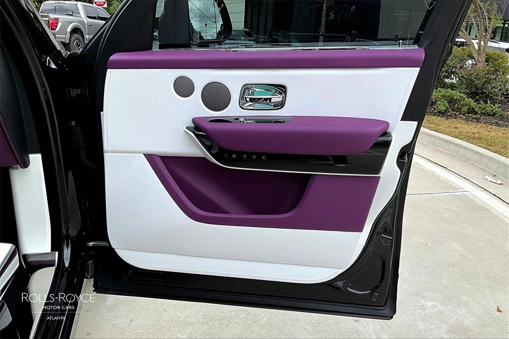 Certified 2025 Rolls-Royce Cullinan image 21