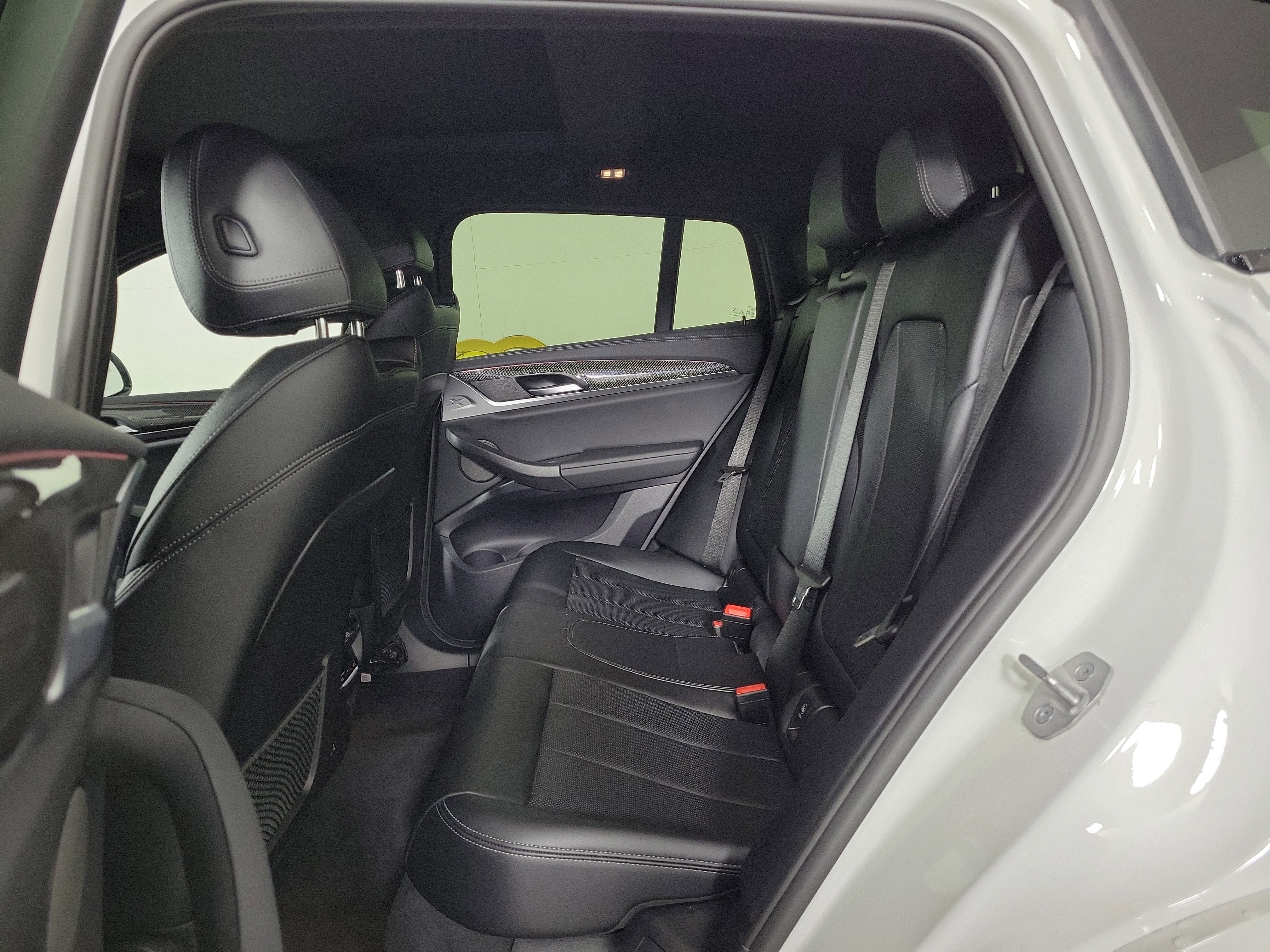 Certified 2024 BMW X4 M40i image 10