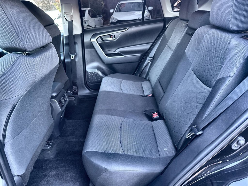 Used 2021 Toyota RAV4 XLE image 23