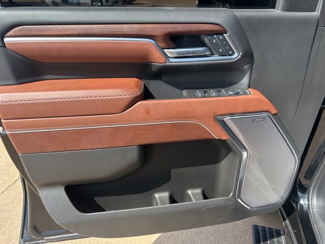 Used 2025 GMC Sierra 2500 Denali Ultimate w/ Max Trailering Package AWD/4WD image 13