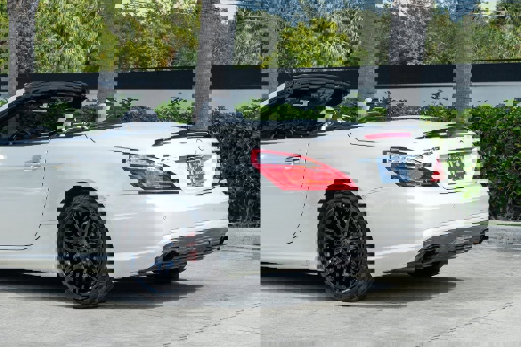 Used 2015 Mercedes-Benz SL 550 image 6