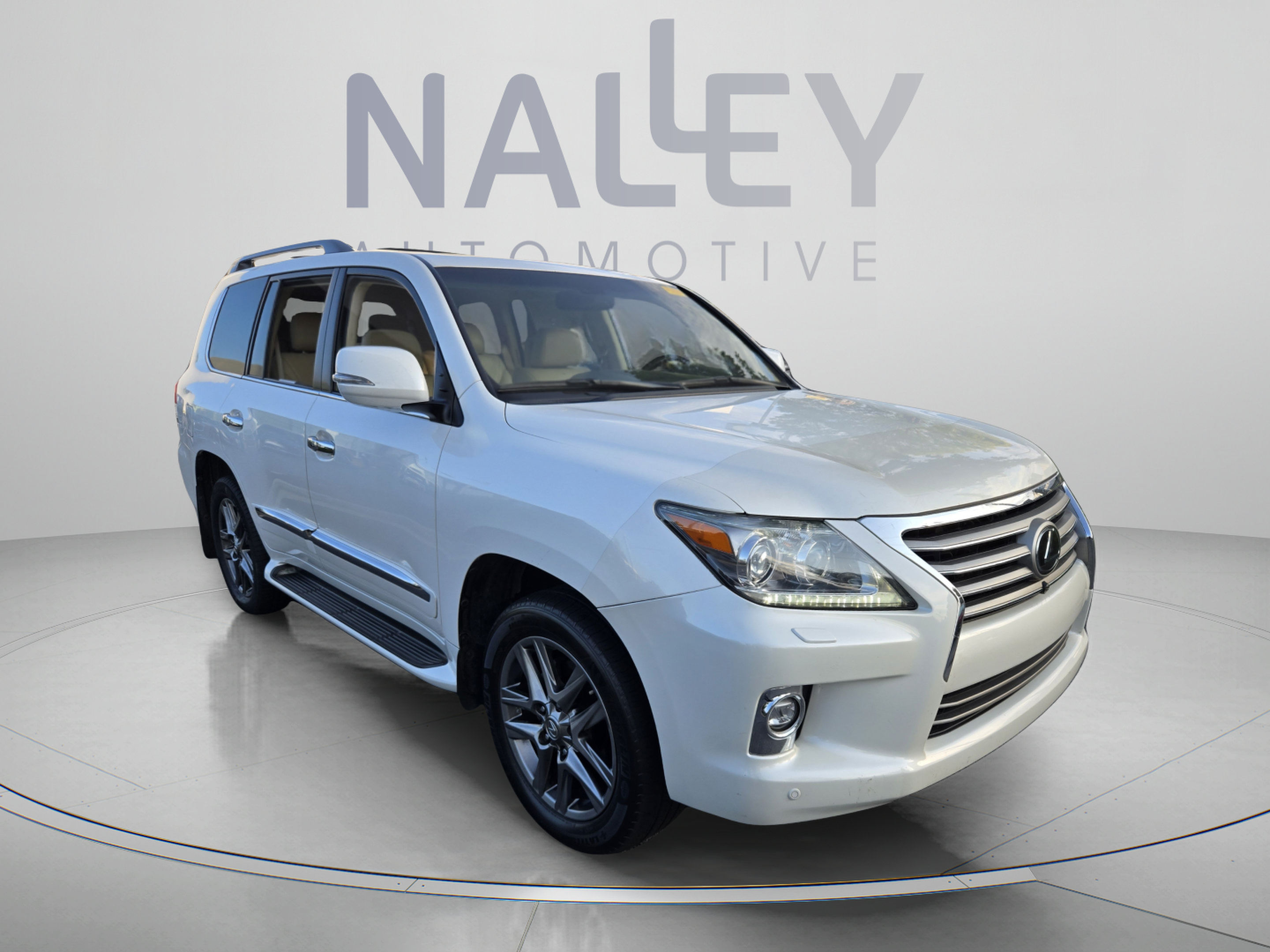 Used 2014 Lexus LX 570 4WD image 6