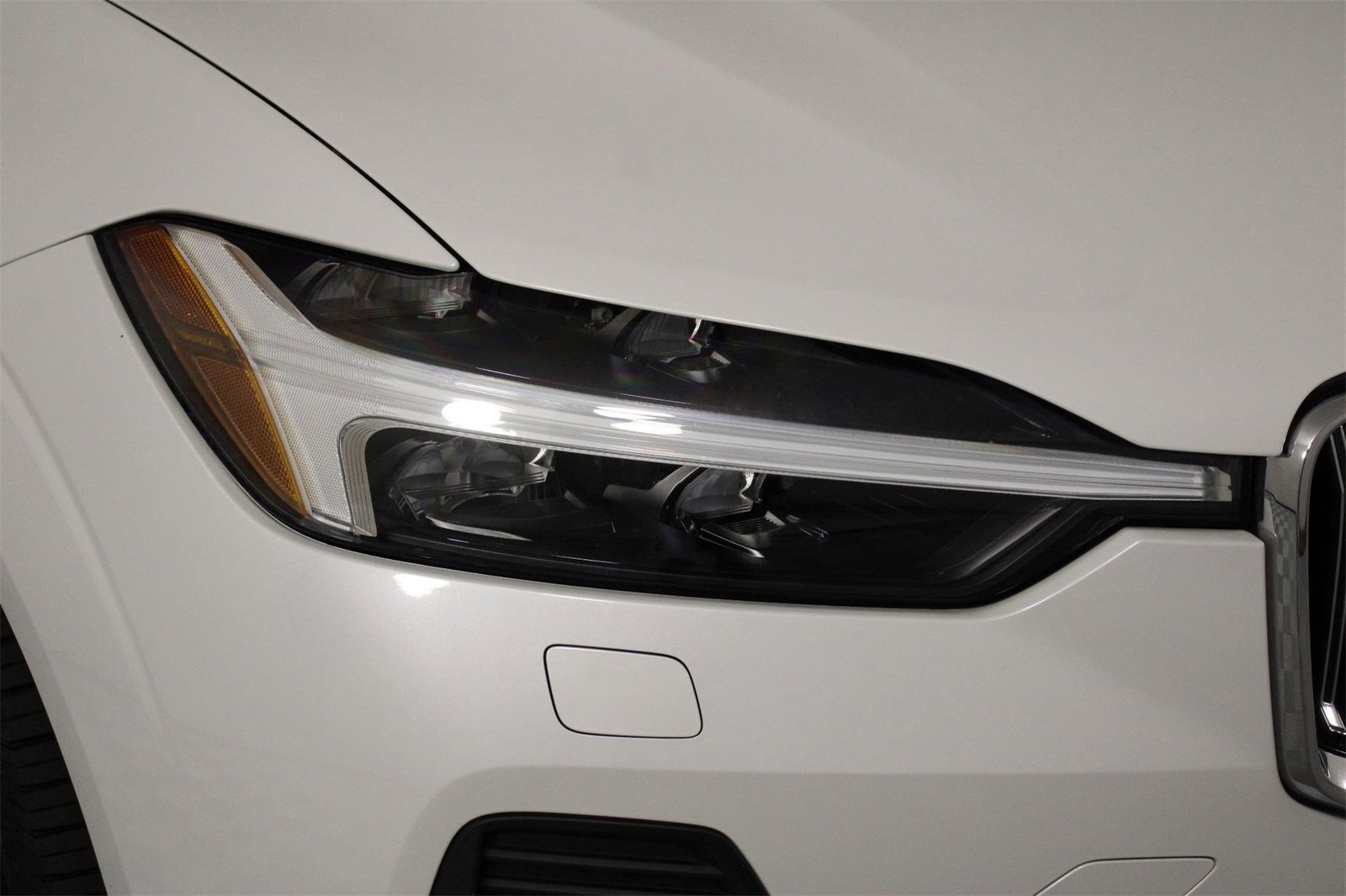 Certified 2023 Volvo XC60 B5 Plus w/ Protection Package Premier image 26