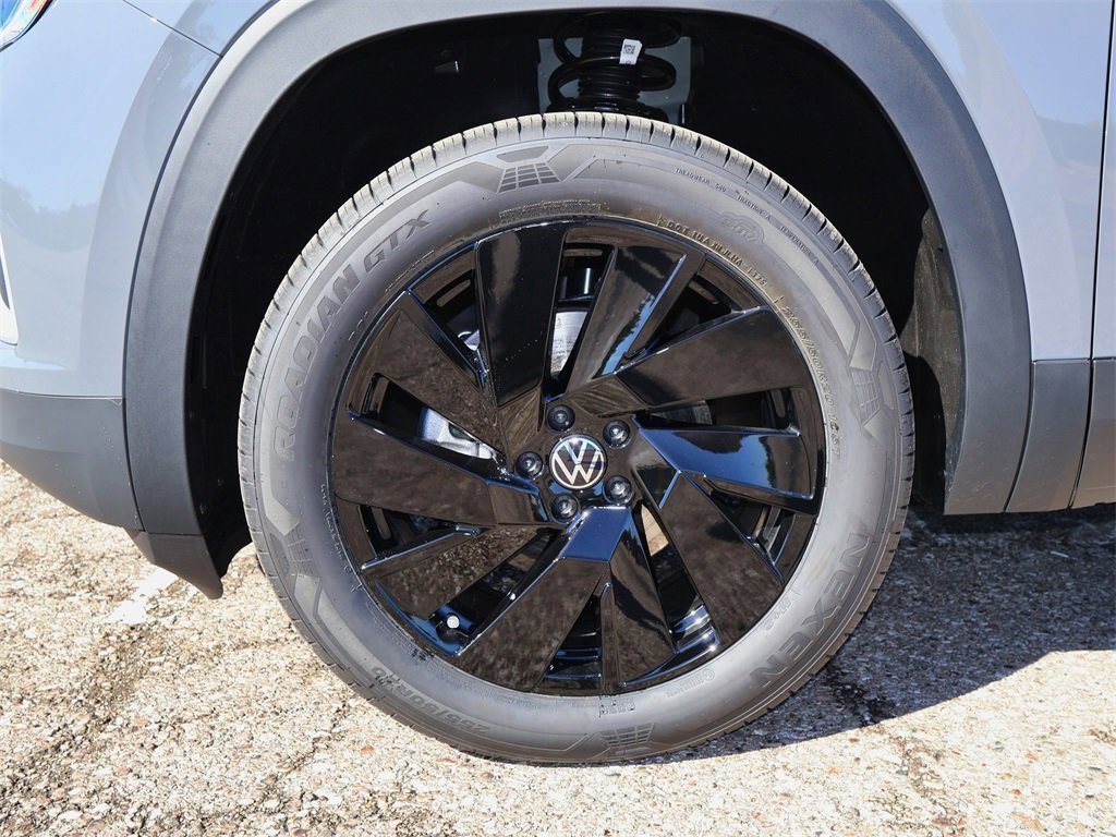 New 2026 Volkswagen Atlas SE image 9