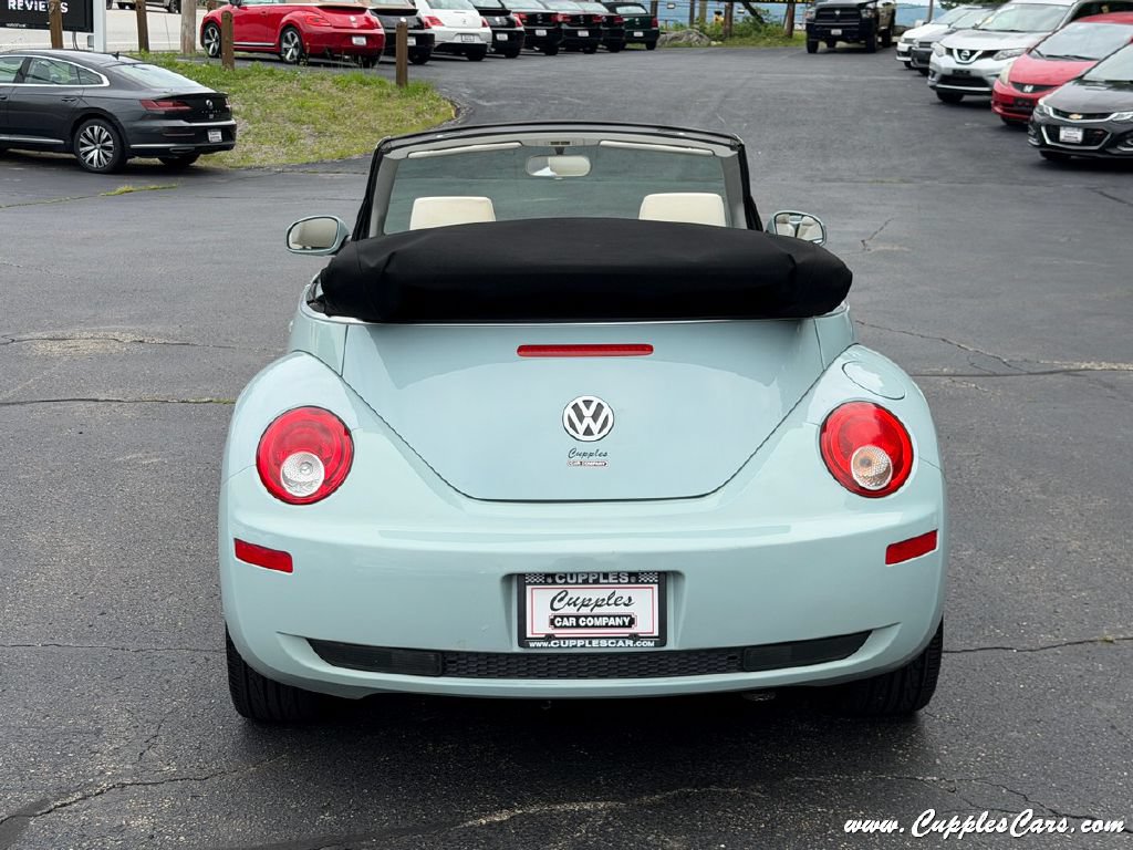 Used 2010 Volkswagen Beetle Final Edition FWD image 38