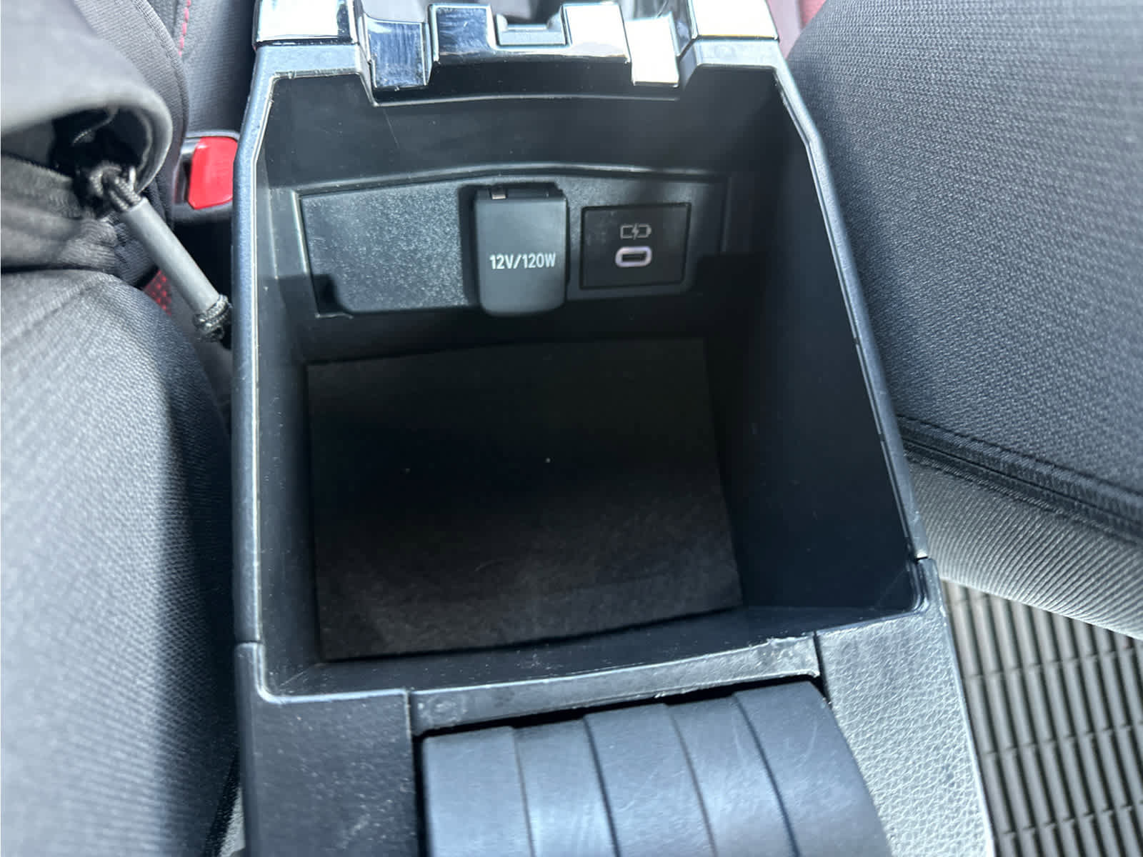 Used 2024 Toyota Corolla Sedan w/ SE Convenience Package image 33