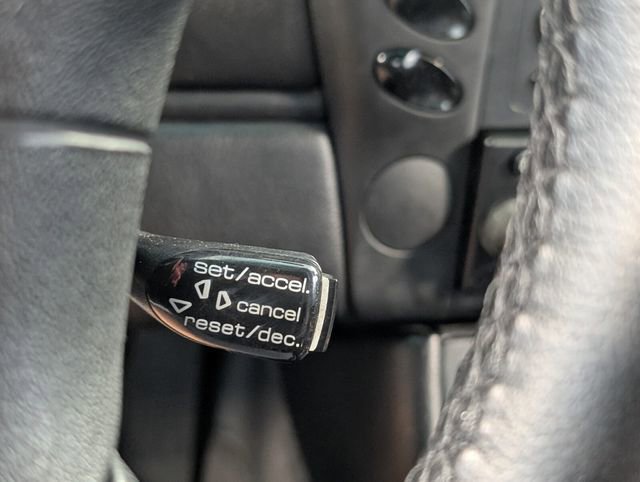 Used 2000 Porsche Boxster RWD image 16