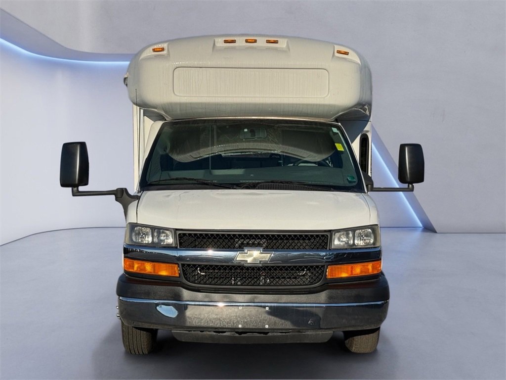 Used 2014 Chevrolet Express 4500 Base w/ Shuttle Bus Package image 42
