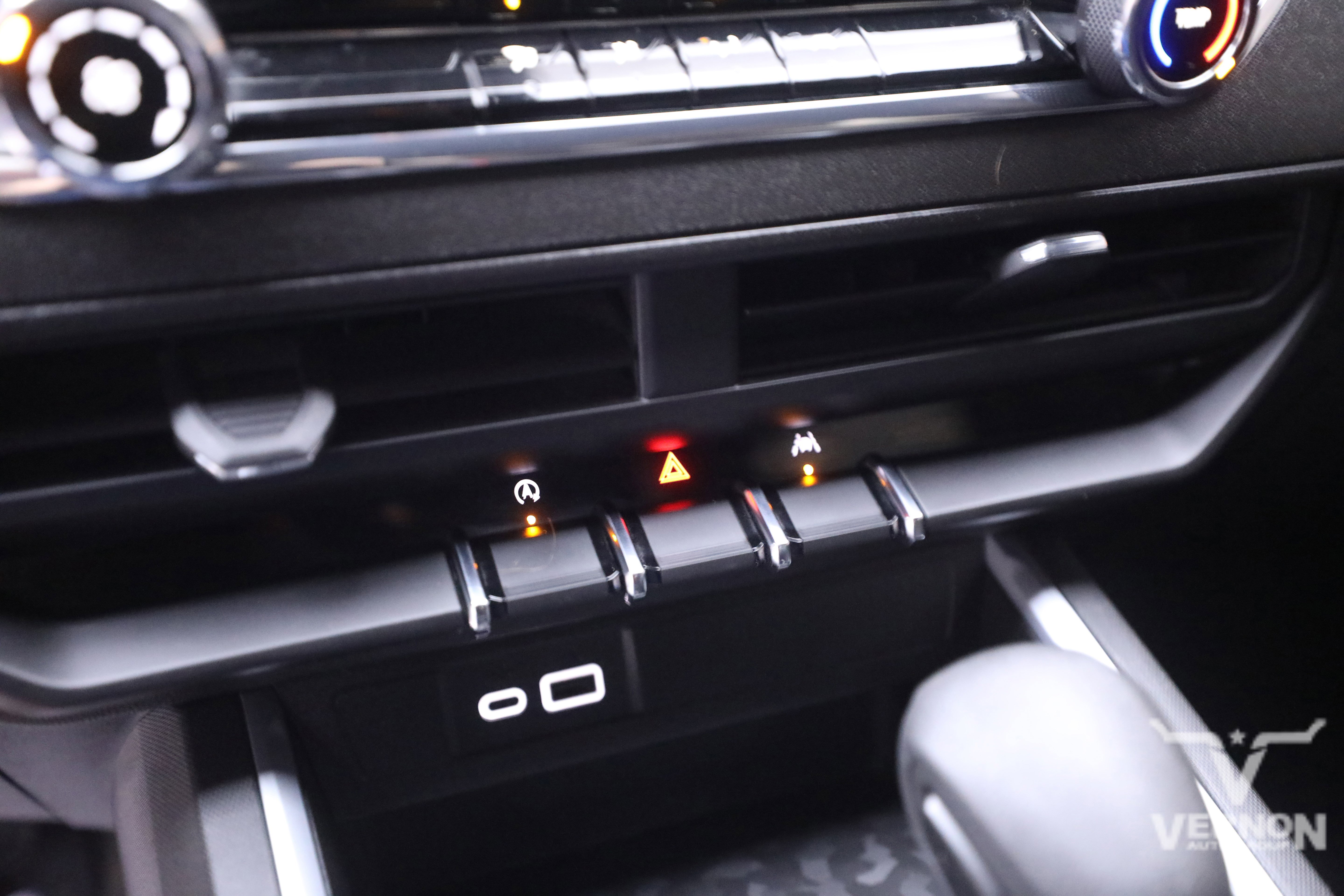 Used 2023 Chevrolet Colorado Trail Boss w/ Technology Package image 21