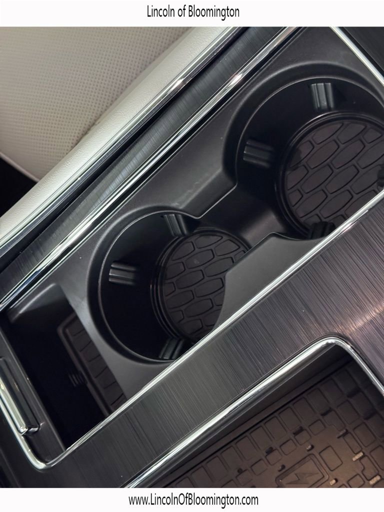 Used 2025 Lincoln Aviator AWD w/ Equipment Group 101A image 35