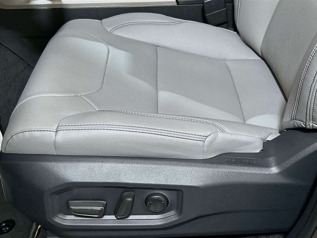 New 2026 Toyota Tundra Limited AWD/4WD image 18