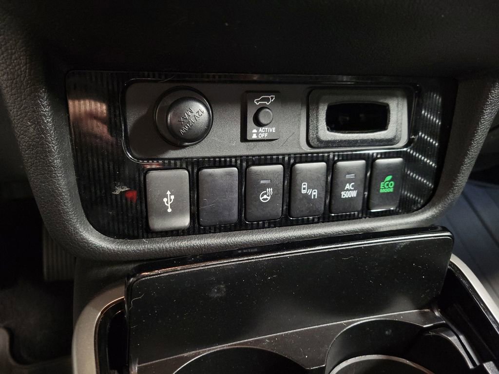 Used 2022 Mitsubishi Outlander GT image 16