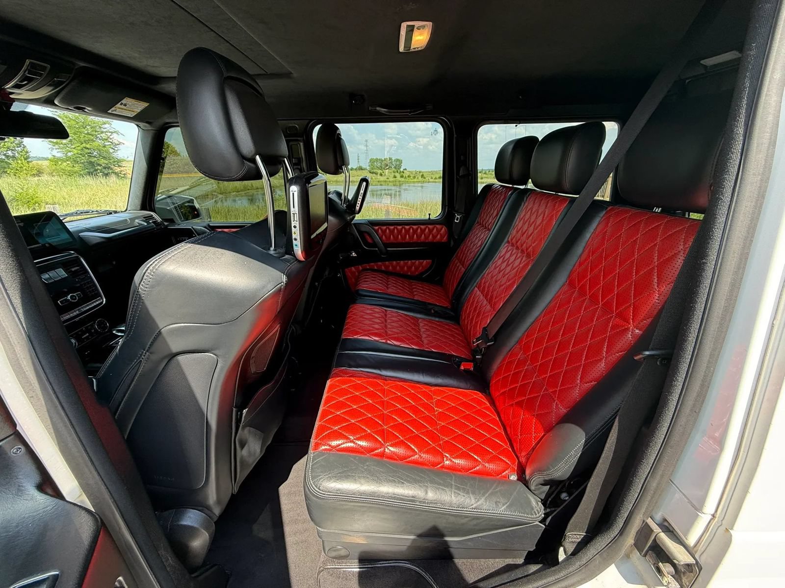 Used 2015 Mercedes-Benz G 63 AMG 4MATIC image 13