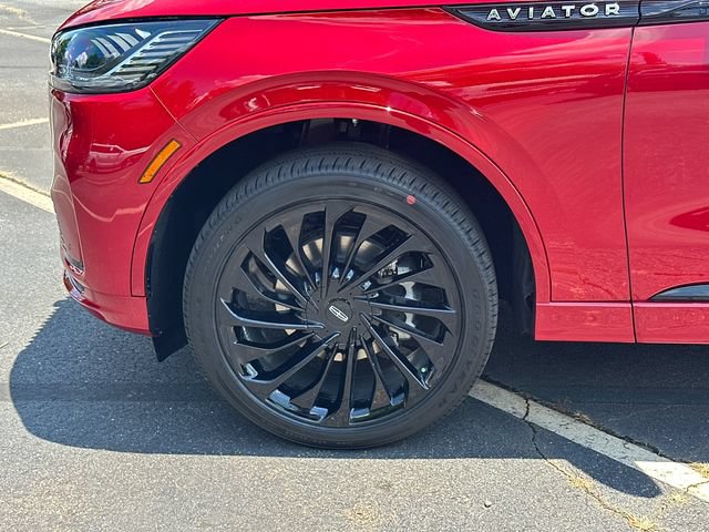 New 2026 Lincoln Aviator Reserve w/ Jet Appearance Package AWD/4WD image 12
