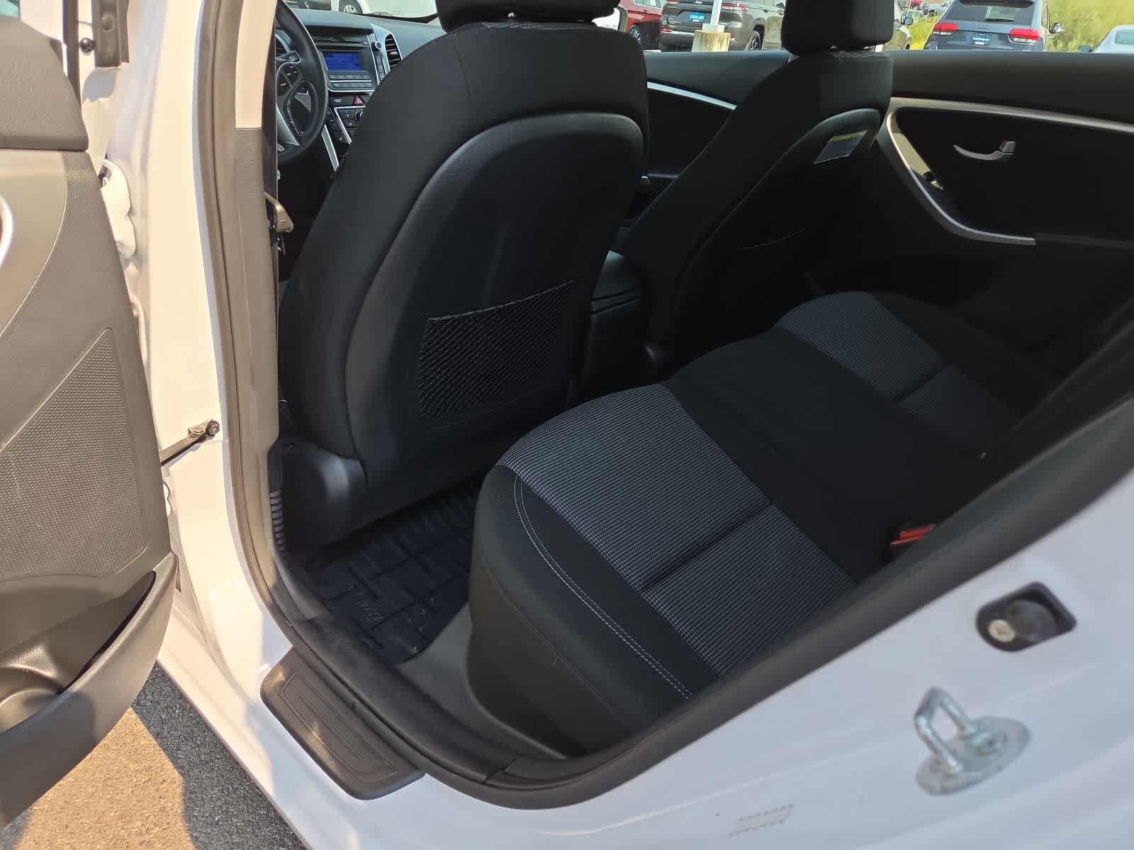 Used 2016 Hyundai Elantra GT FWD image 20