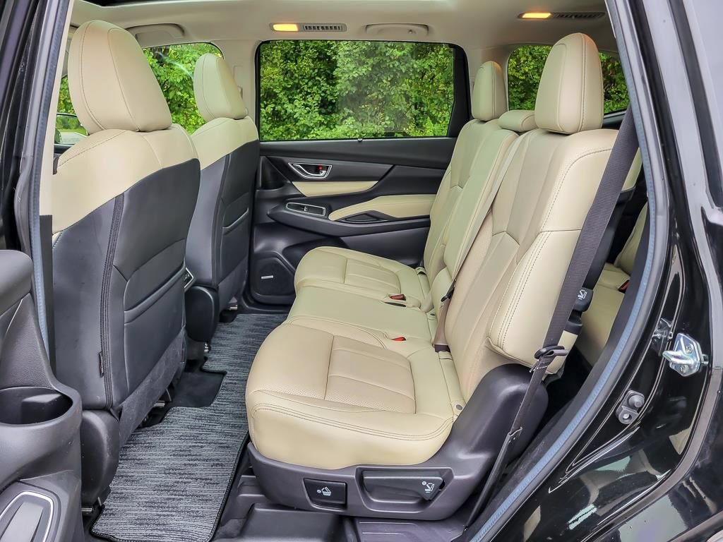 Used 2023 Subaru Ascent Limited w/ Technology Package AWD/4WD image 11